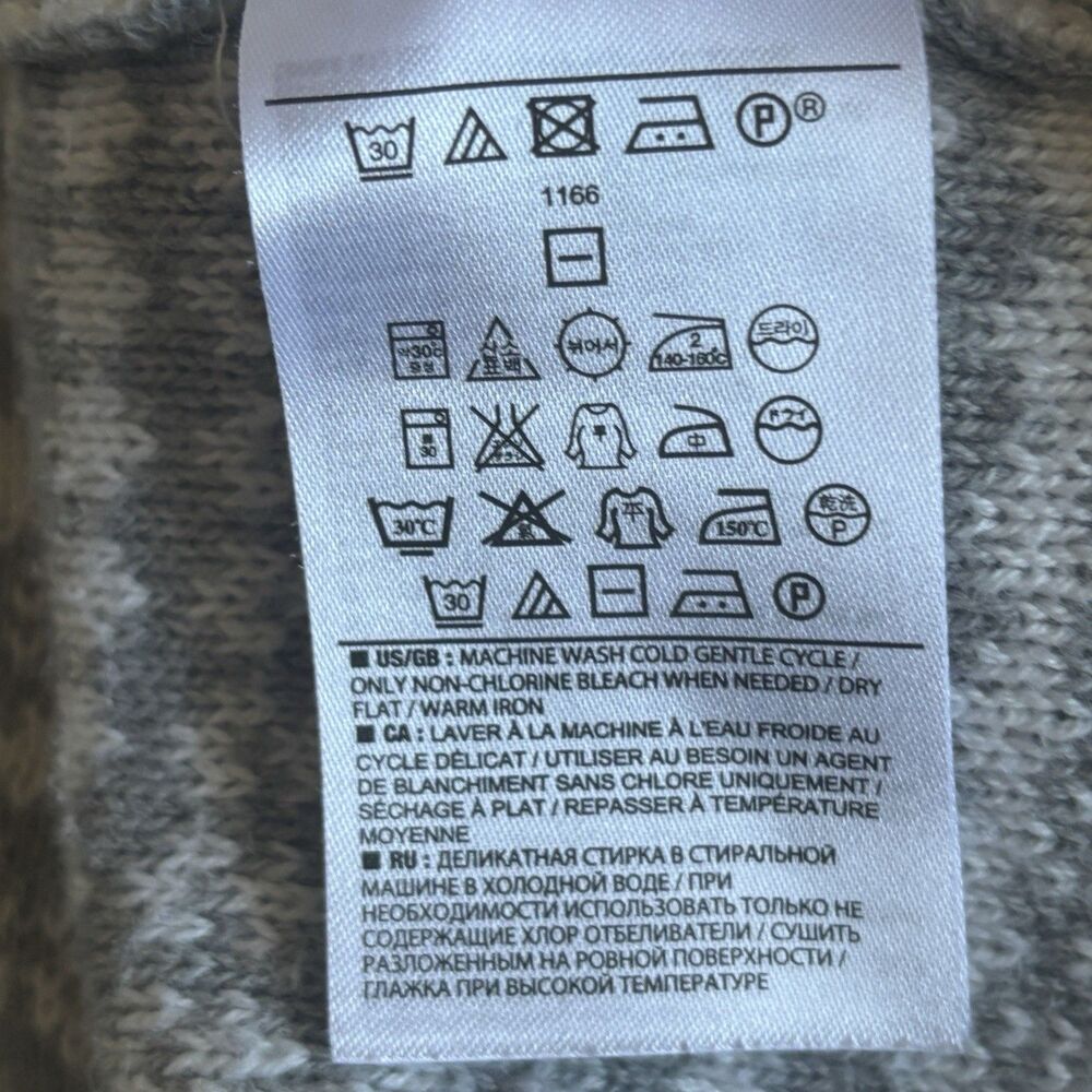 Gap Womens Fair Isle Cardigan Sweater Size‎ Large V Neck Christmas Holiday Hygge - Picture 11 of 12